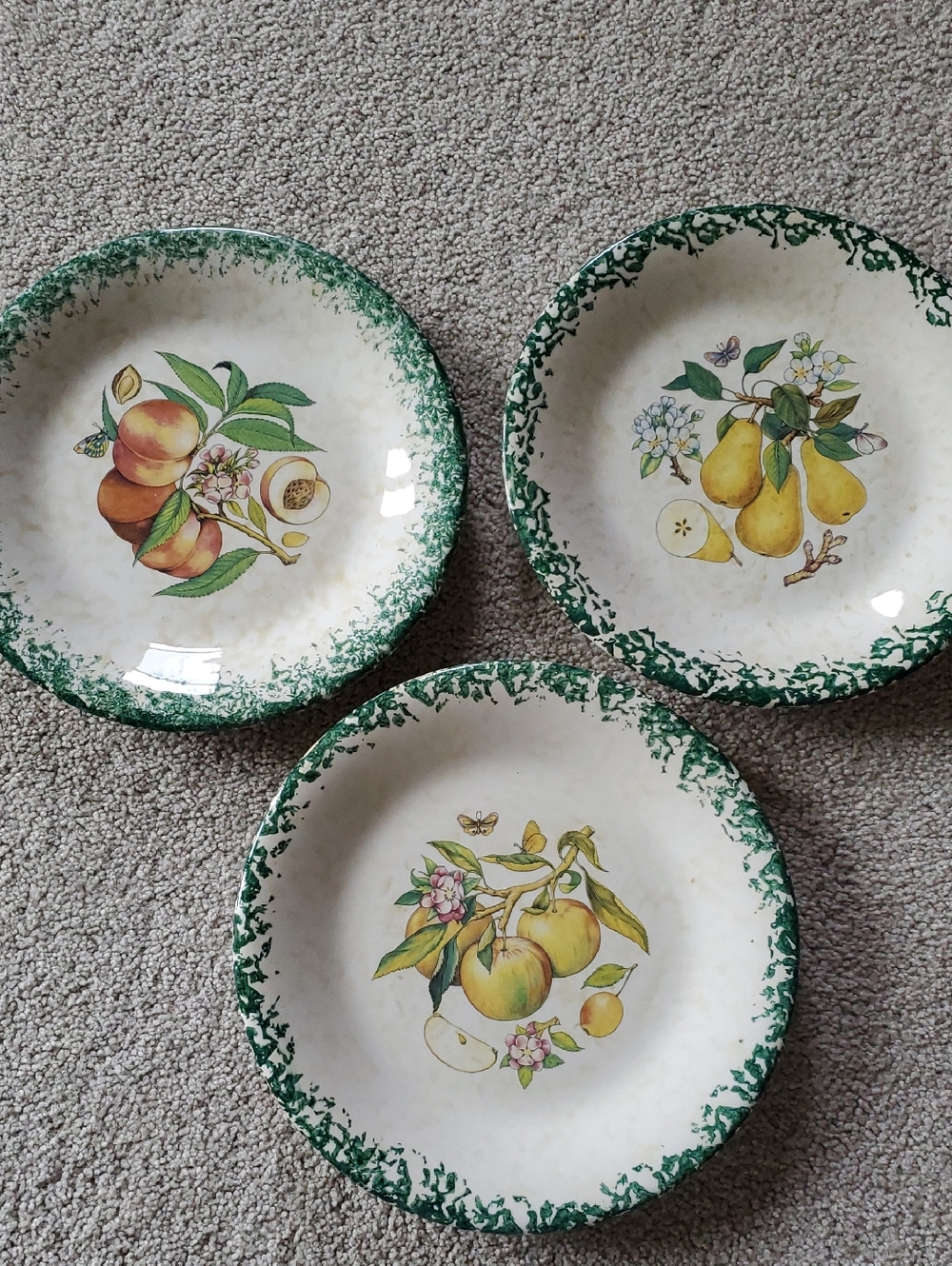 3 Himark Dinner Plates